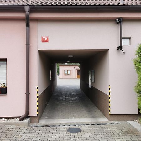 Apartmany Svitkov 79 Pardubice Exteriör bild