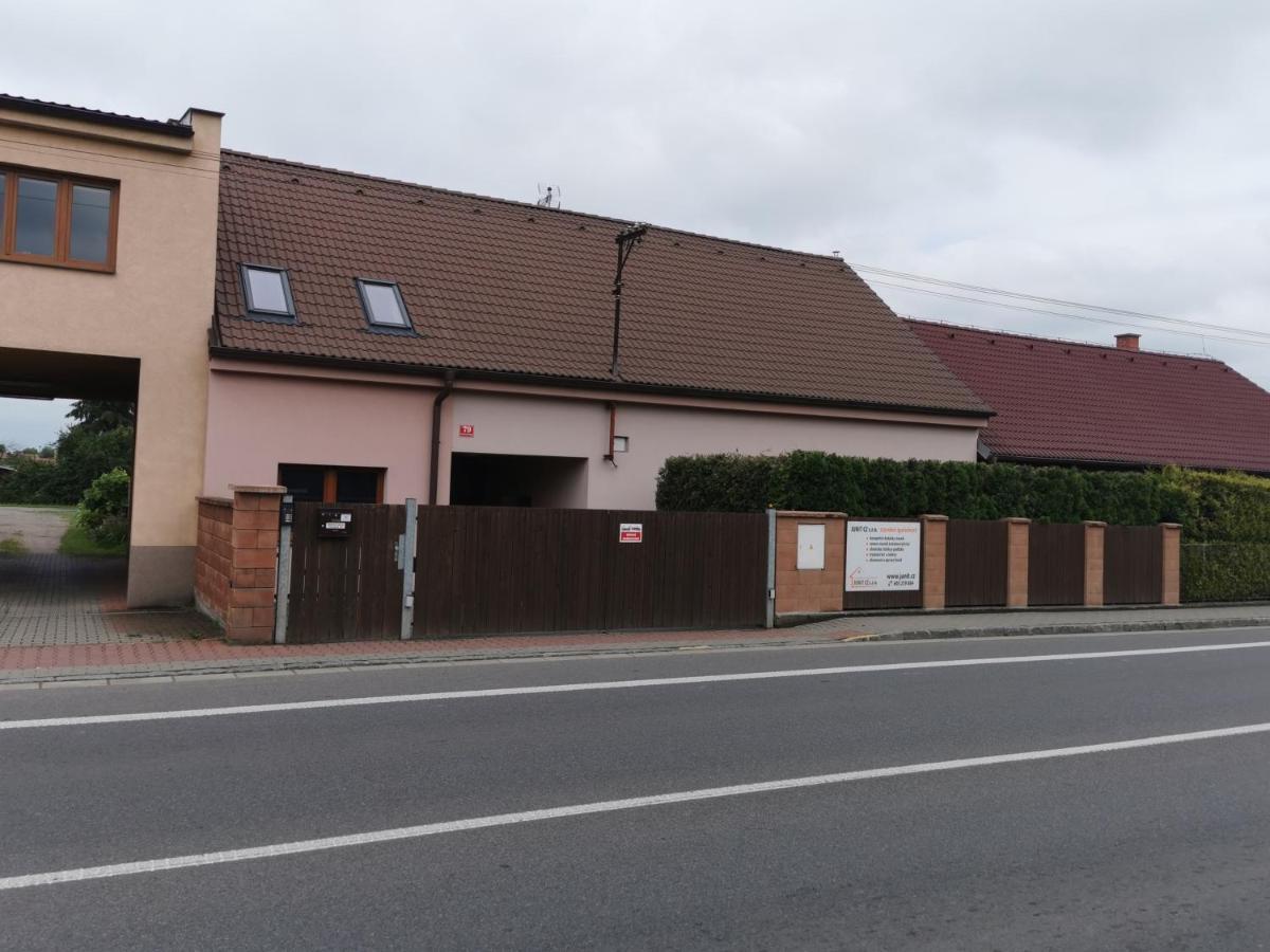 Apartmany Svitkov 79 Pardubice Exteriör bild