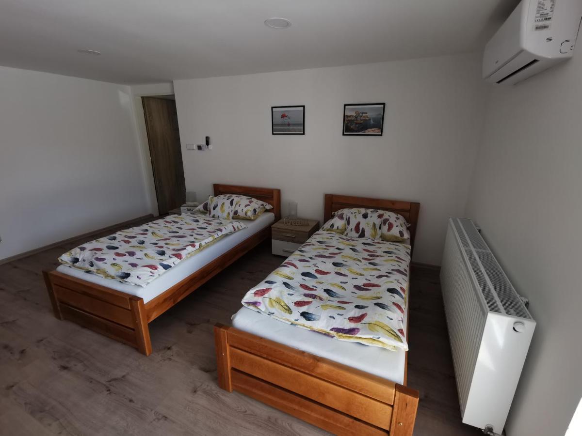 Apartmany Svitkov 79 Pardubice Exteriör bild